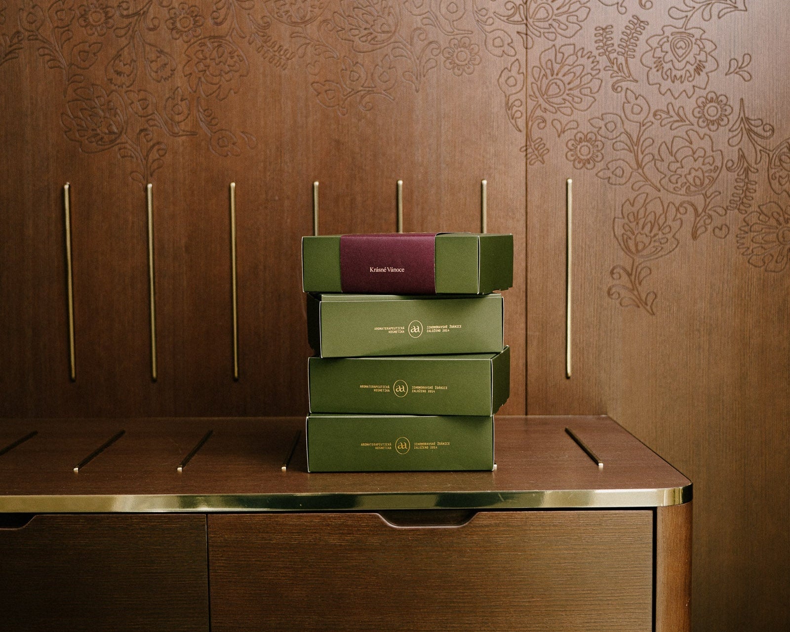 Vůně Vánoc: jak si vytvořit vánoční atmosféru s pomocí aromaterapie