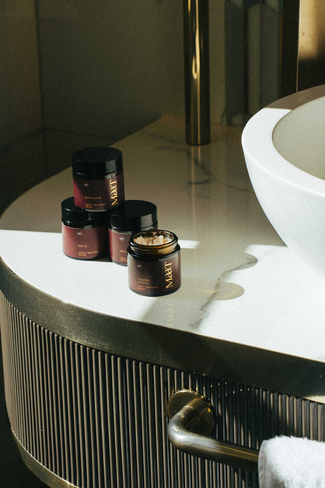 Tělový a obličejový peeling Bílý čaj